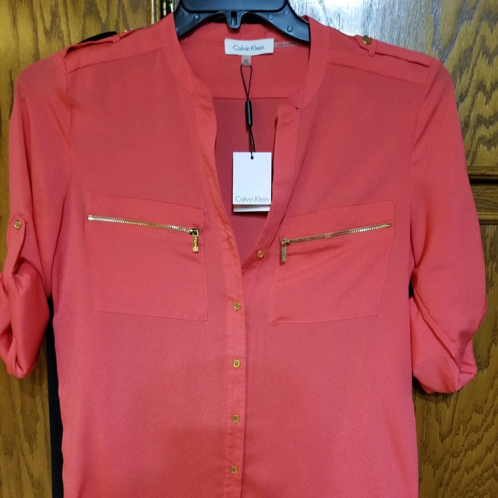 Women’s blouse Calvin Klein new with tags XS